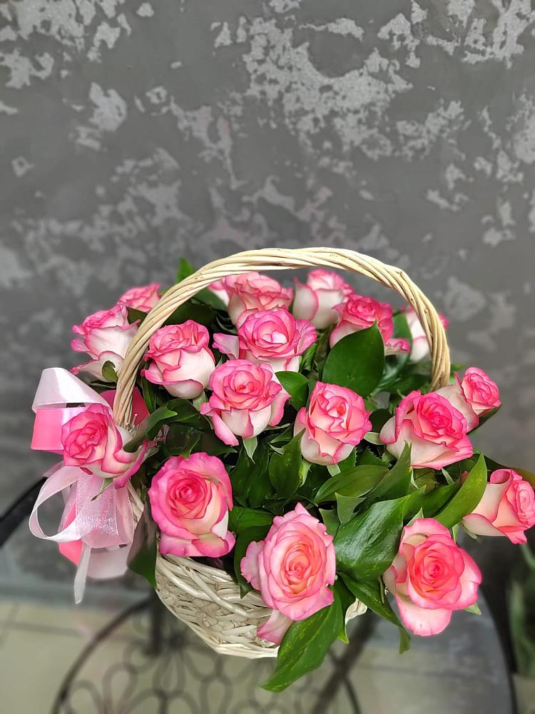 Цветочная композиция из Розы в корзине в Багратионовске