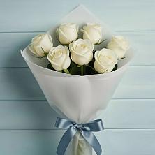 Букет 7 Белых роз Эдлесс Лав в Багратионовске