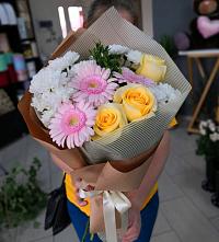 Букет цветов из:  Герберы, Розы и Хризантемы в Багратионовске