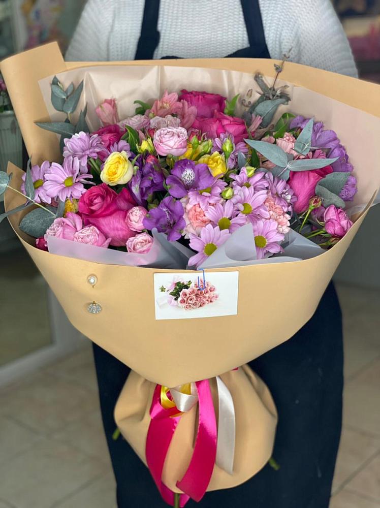 Букет цветов из: Хризантемы, Гвоздики и Альстромерии в Багратионовске