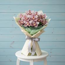 Букет цветов из:  Орхидеи и Розы в Багратионовске