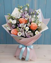 Букет цветов из:  Лизиантусы, Розы, Альстромерии и Гипсофила в Багратионовске