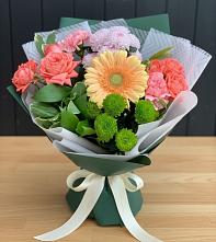 Букет цветов из:  Гвоздики, Розы, Герберы и Хризантемы в Багратионовске