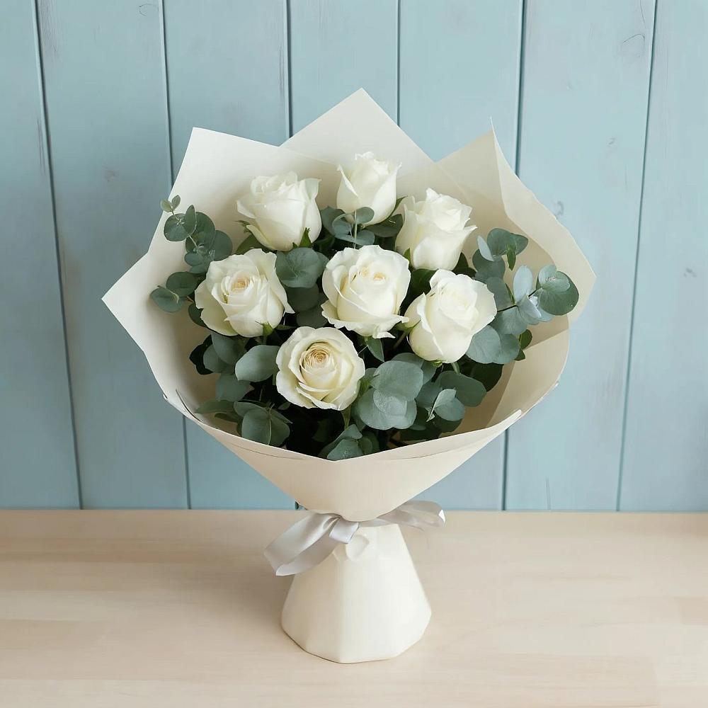 Букет Белые розы в Эвкалипте в Багратионовске