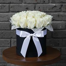 Цветочная композиция из Розы в шляпной коробке в Багратионовске